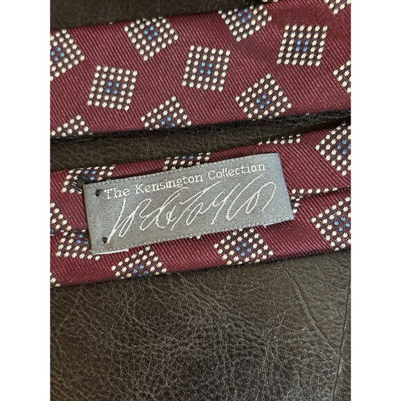 Lord & Taylor Red Blue 100% Imported Silk Men’s Neck Tie Made In USA - Picture 4 of 5